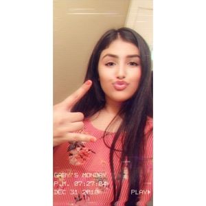 Meet your Posher, Gaby